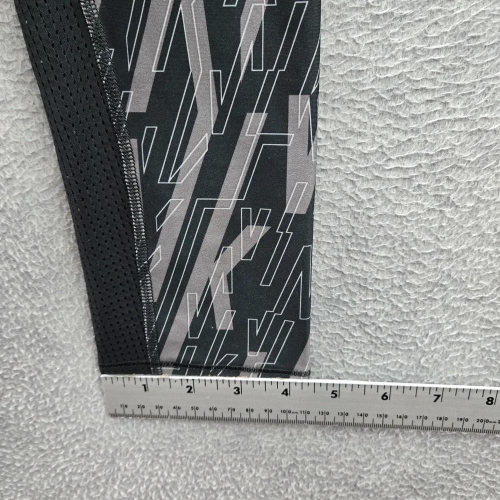 Nike Pro Women Activewear Pants Medium Hypercool Leggings Swoosh Logo 27
